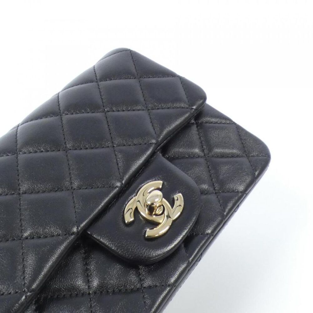 Chanel Lambskin Shoulder Bag - Picture 4 of 9